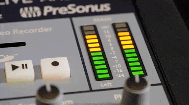 Image shows the gain master meter on a PreSonus StudioLive AR8 USB Mixer.