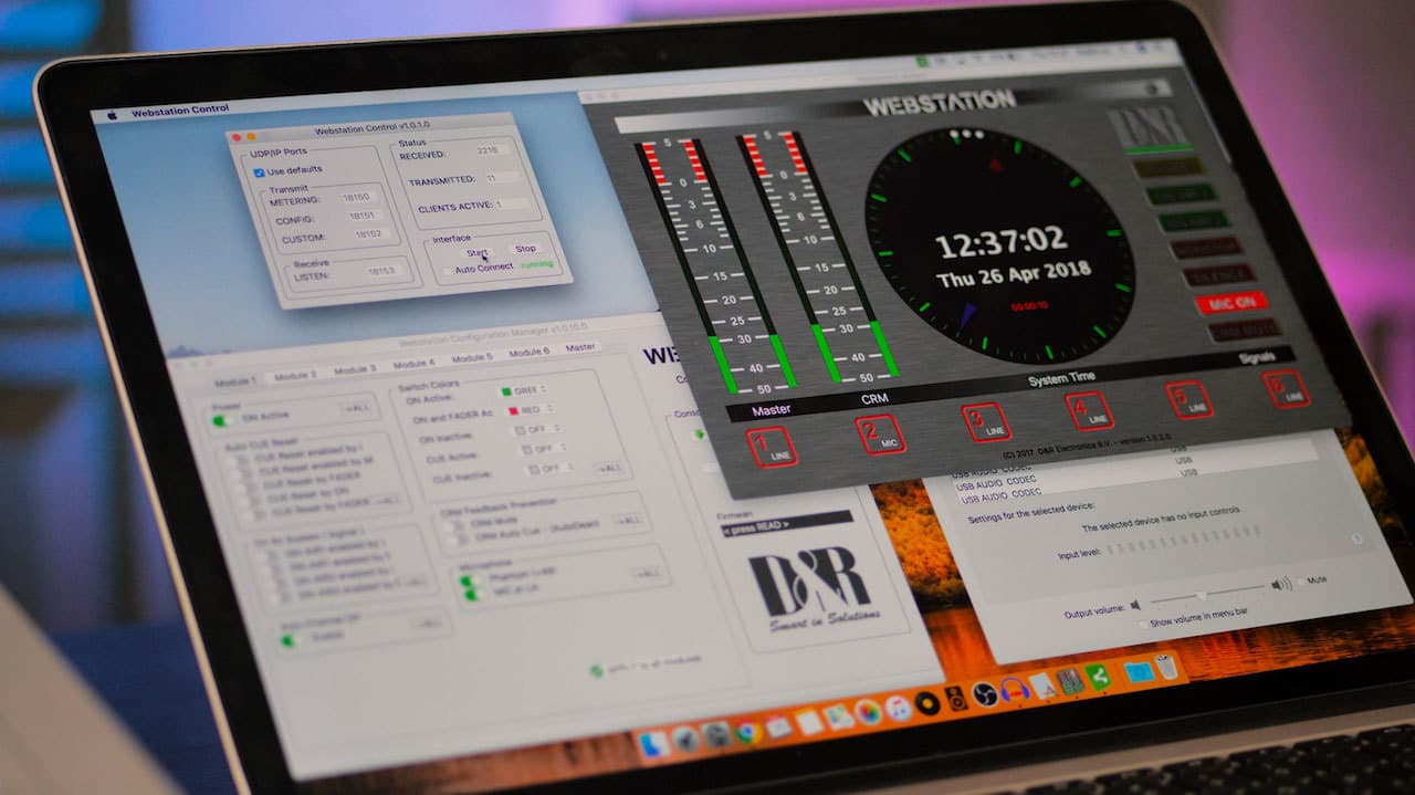 Image shows an iPad with the D&R Webstation App on the screen.